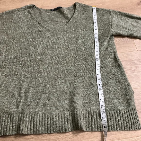 Peruvian connection v-neck sweater size large - Picture 6 of 7